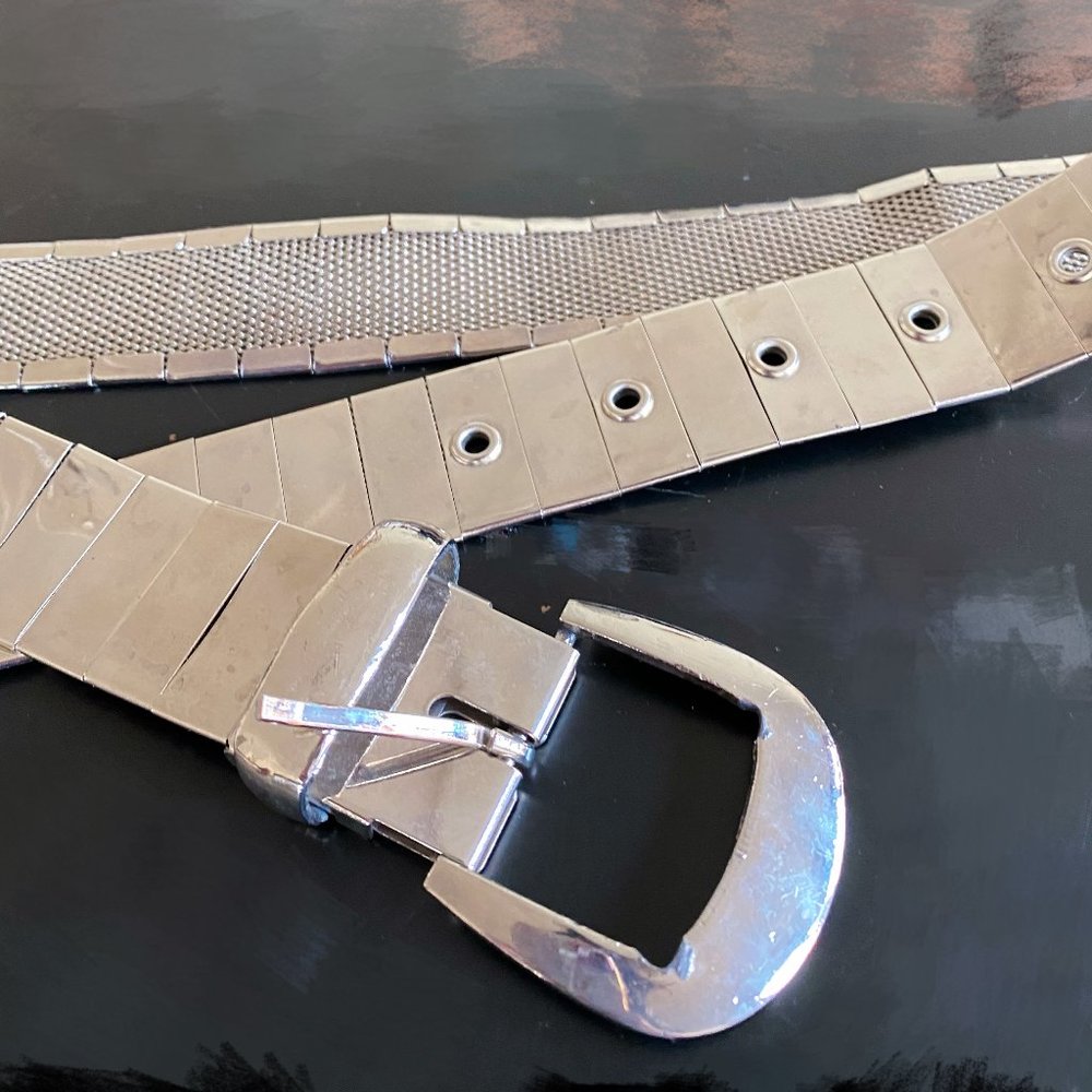 ONE OF A KIND! Medal Belt - Women's Size 4